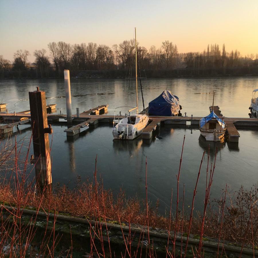Ferienwohnung Schmuckkästle am Hafen Wiesbaden Exterior foto