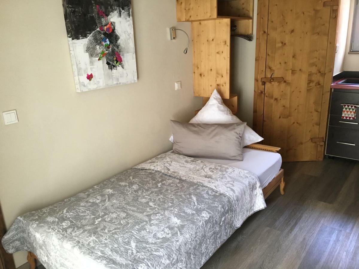 Ferienwohnung Schmuckkästle am Hafen Wiesbaden Exterior foto
