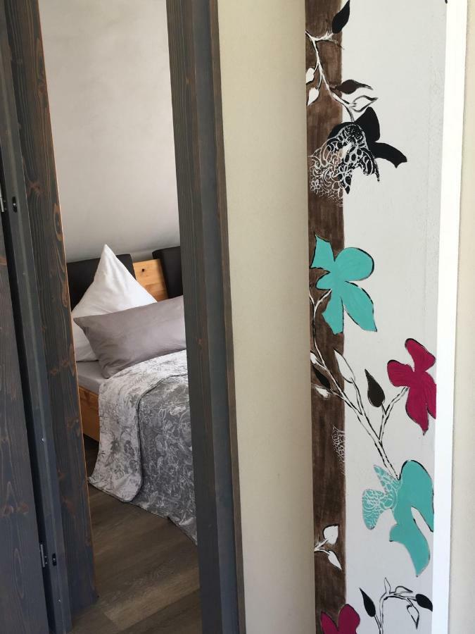 Ferienwohnung Schmuckkästle am Hafen Wiesbaden Exterior foto
