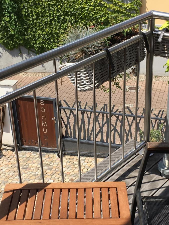 Ferienwohnung Schmuckkästle am Hafen Wiesbaden Exterior foto